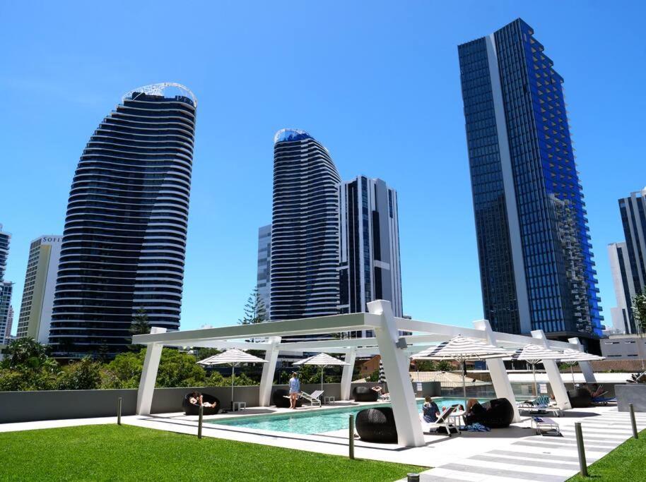 Broadbeach Stunner Modern And Central Gold Coast Exterior foto