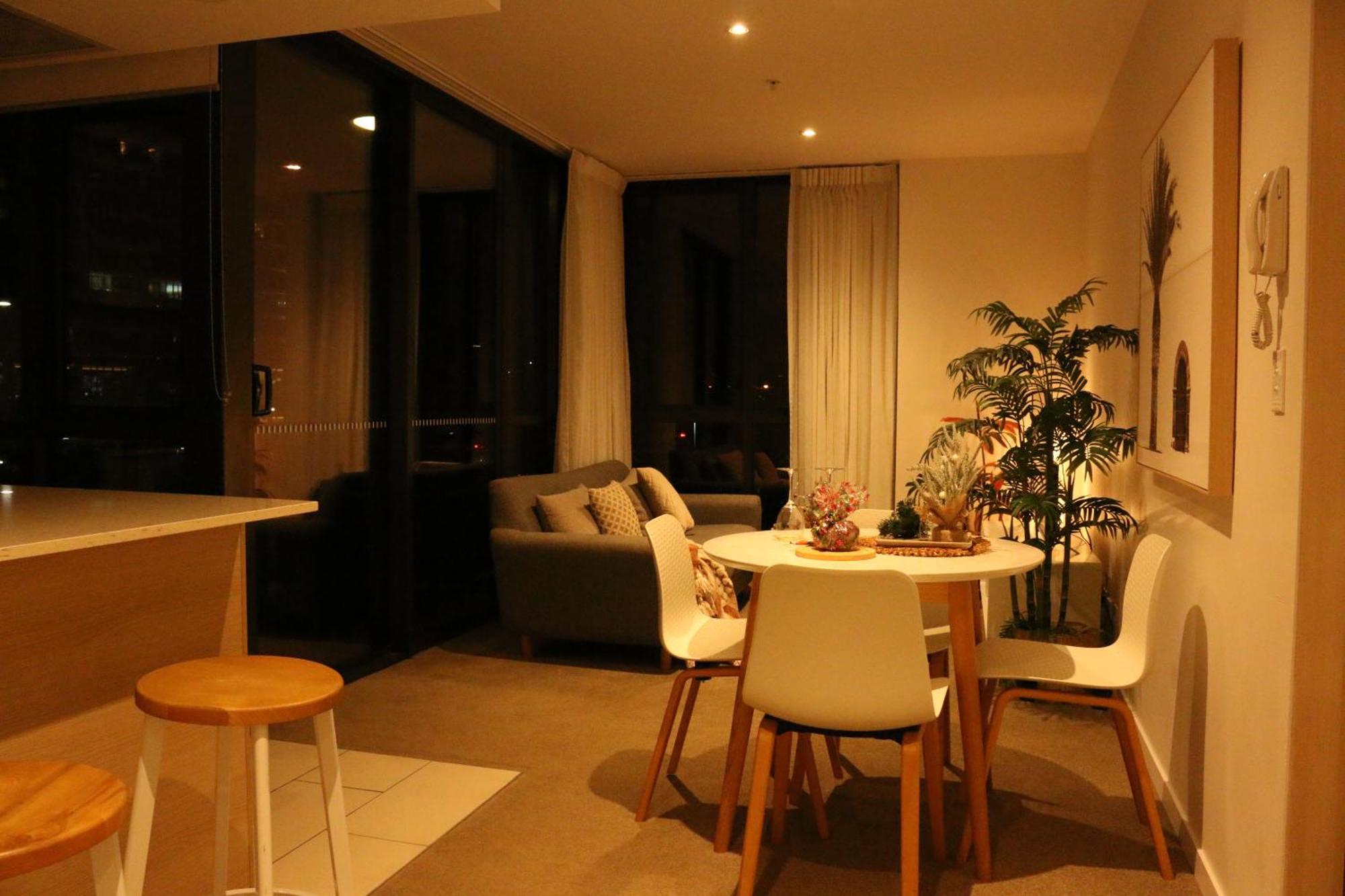 Broadbeach Stunner Modern And Central Gold Coast Exterior foto